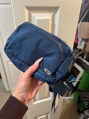 Mizuno Navy Compact Belt Bag